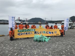 海岸クリーンアップ清掃　IN　門司港レトロ（北九州港湾建設協会）2021年