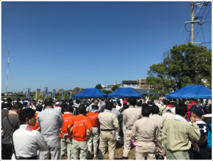 九電商友会主催　アオサ清掃活動